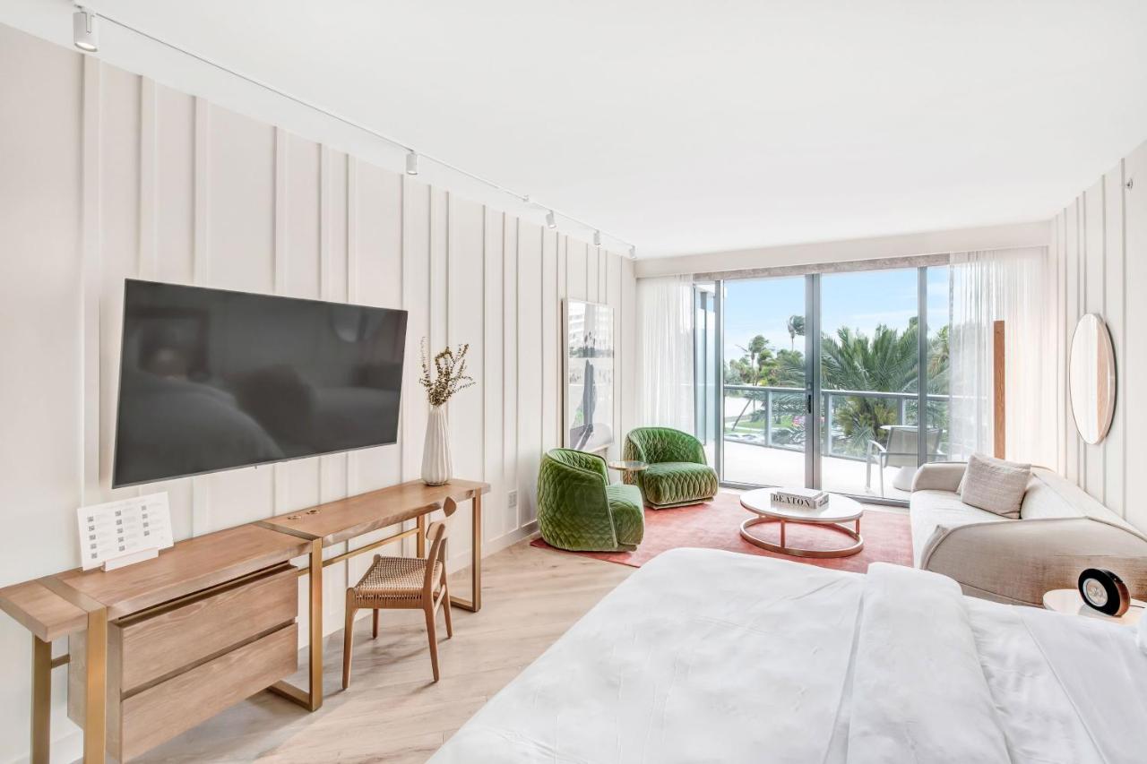 Splendid King Studio with Balcony/Low floor, Balcony at Delano Miami Beach