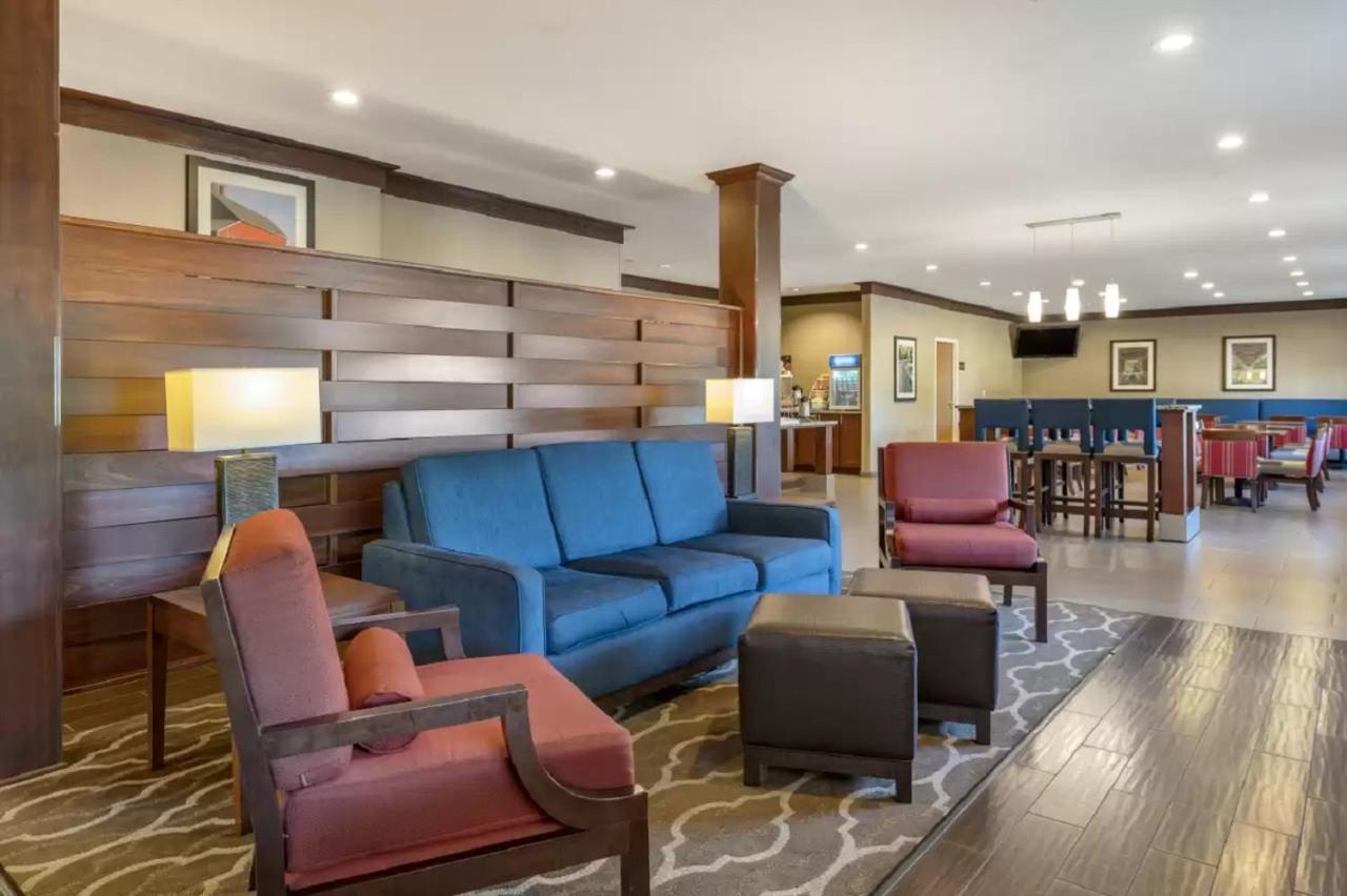  | Comfort Inn La Porte