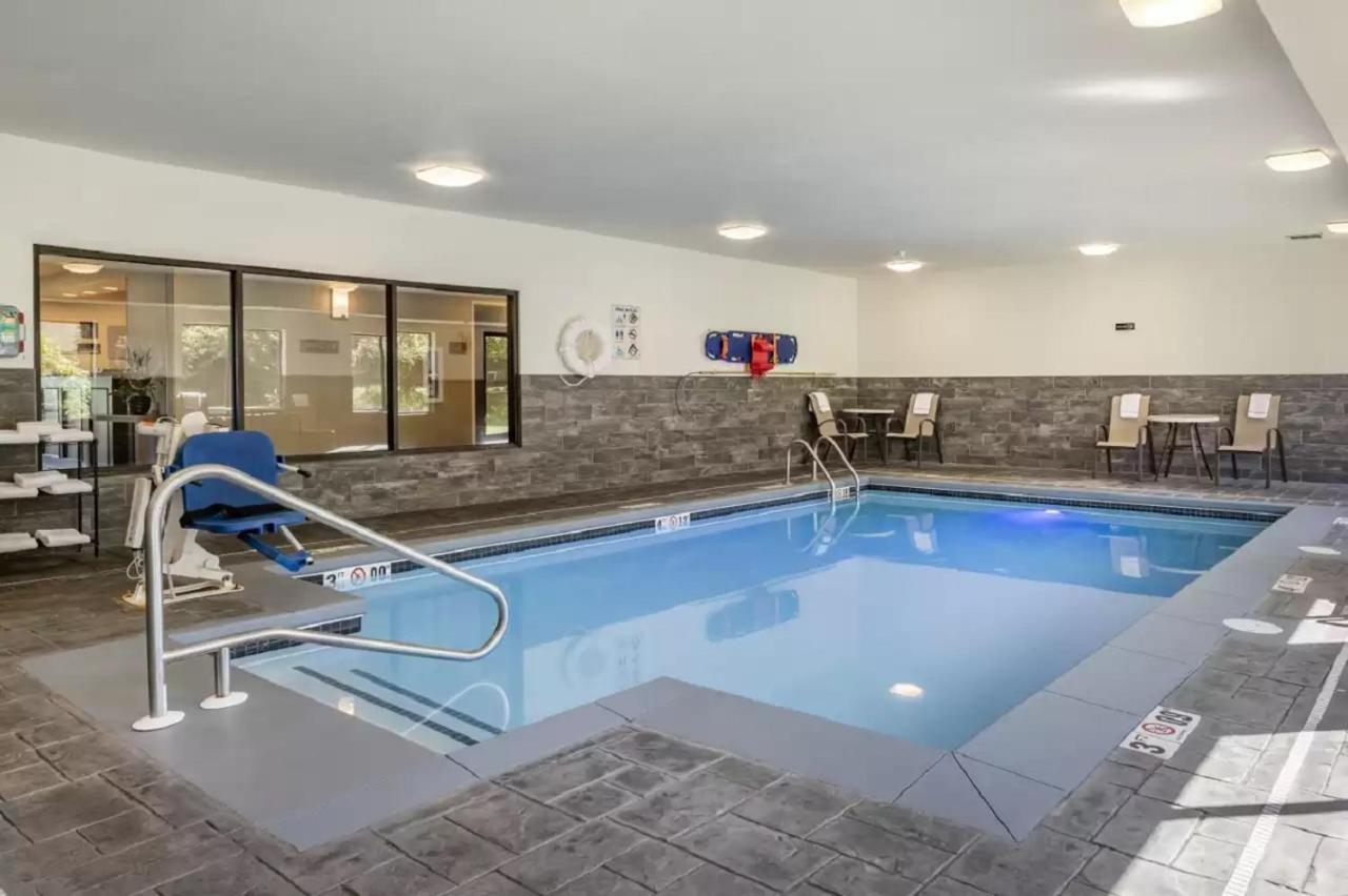 | Comfort Inn La Porte