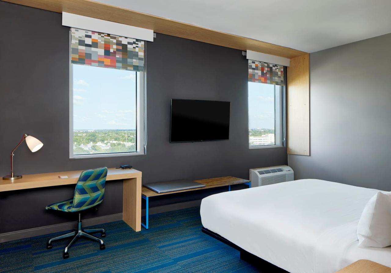 King Room with Transfer Shower - Mobility and Hearing Accessible at Aloft by Marriott Miami Aventura