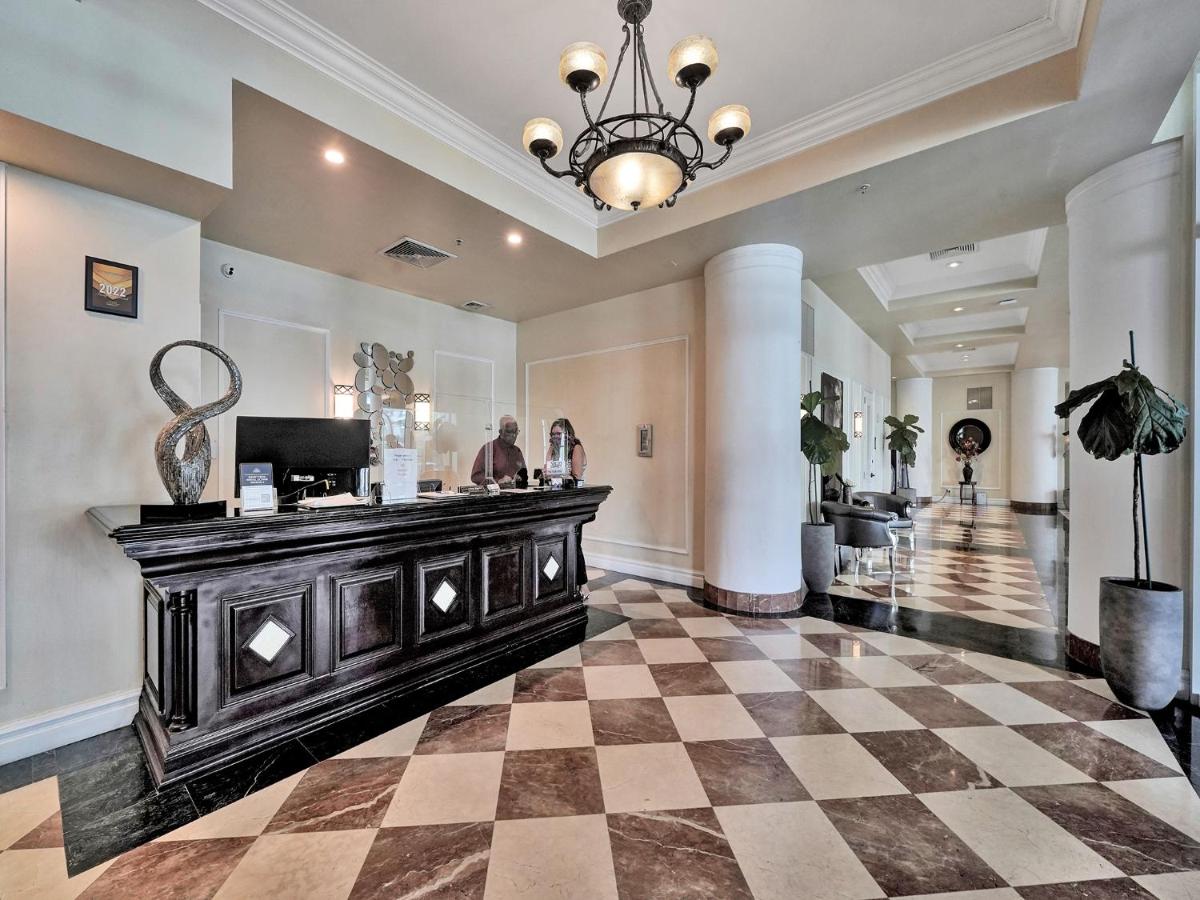 | Stylish Modern 2bd/2bth Apt. min to Beach