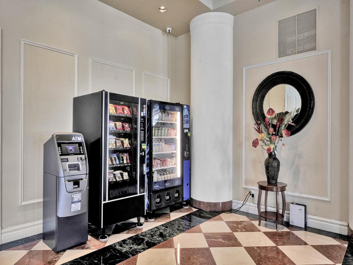 | Stylish Modern 2bd/2bth Apt. min to Beach