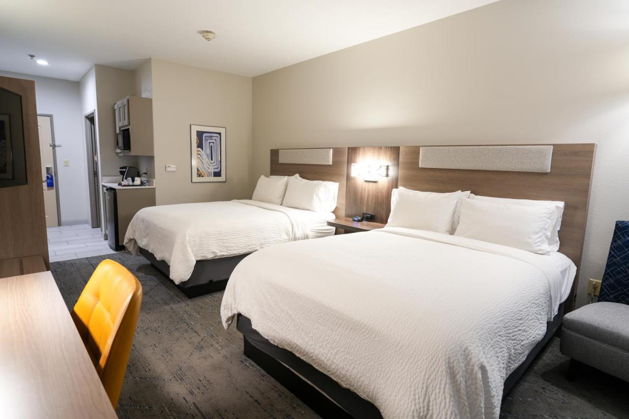 Queen Room with Two Queen Beds - Disability Access at Holiday Inn Express & Suites Dallas Southwest-Cedar Hill by IHG