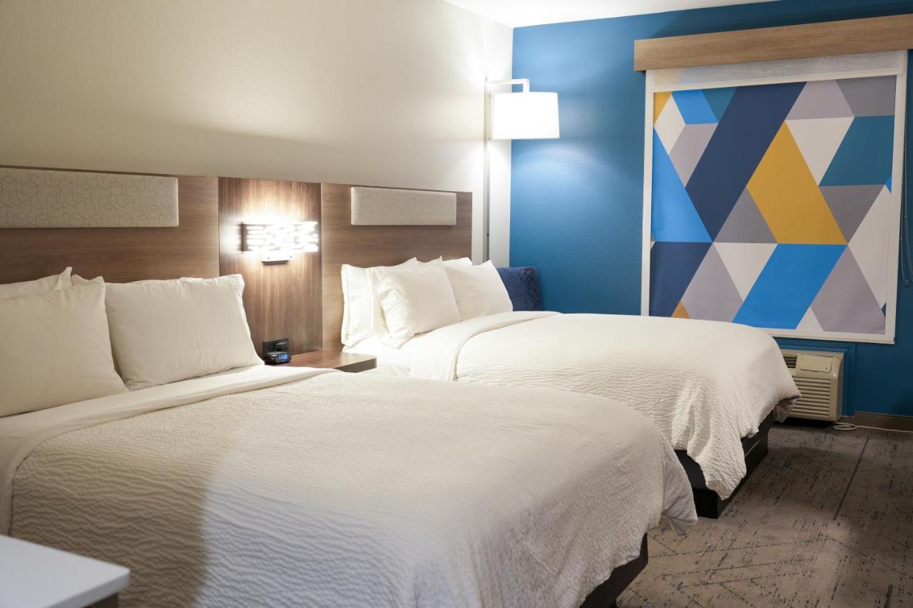 Queen Room with Two Queen Beds - Non-Smoking at Holiday Inn Express & Suites Dallas Southwest-Cedar Hill by IHG