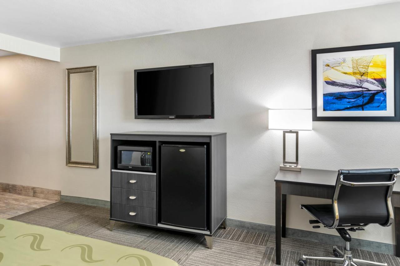 King Room - Accessible/Non-Smoking at Quality Inn Kettleman City near Hwy 41