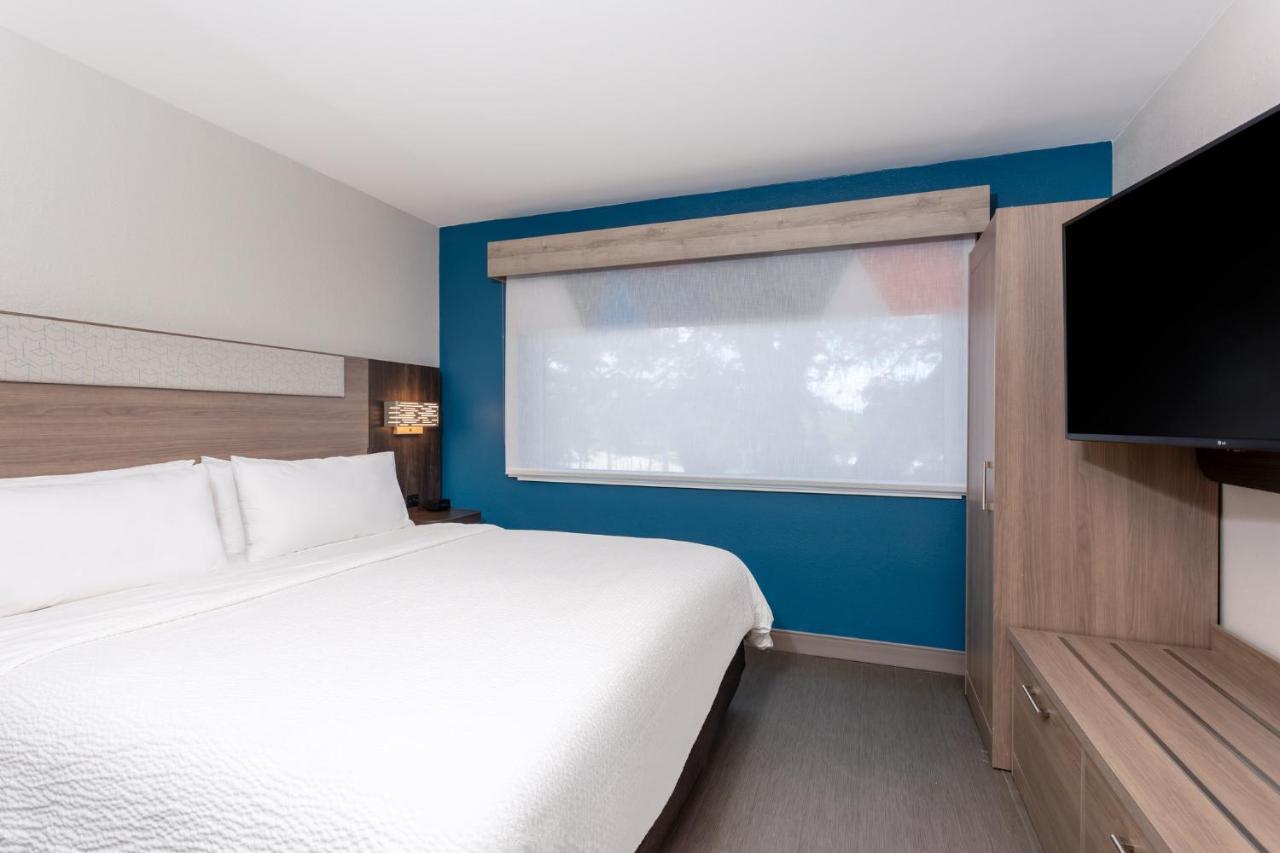 | Holiday Inn Express Hotel Clearwater East - ICOT Center, an IHG Hotel