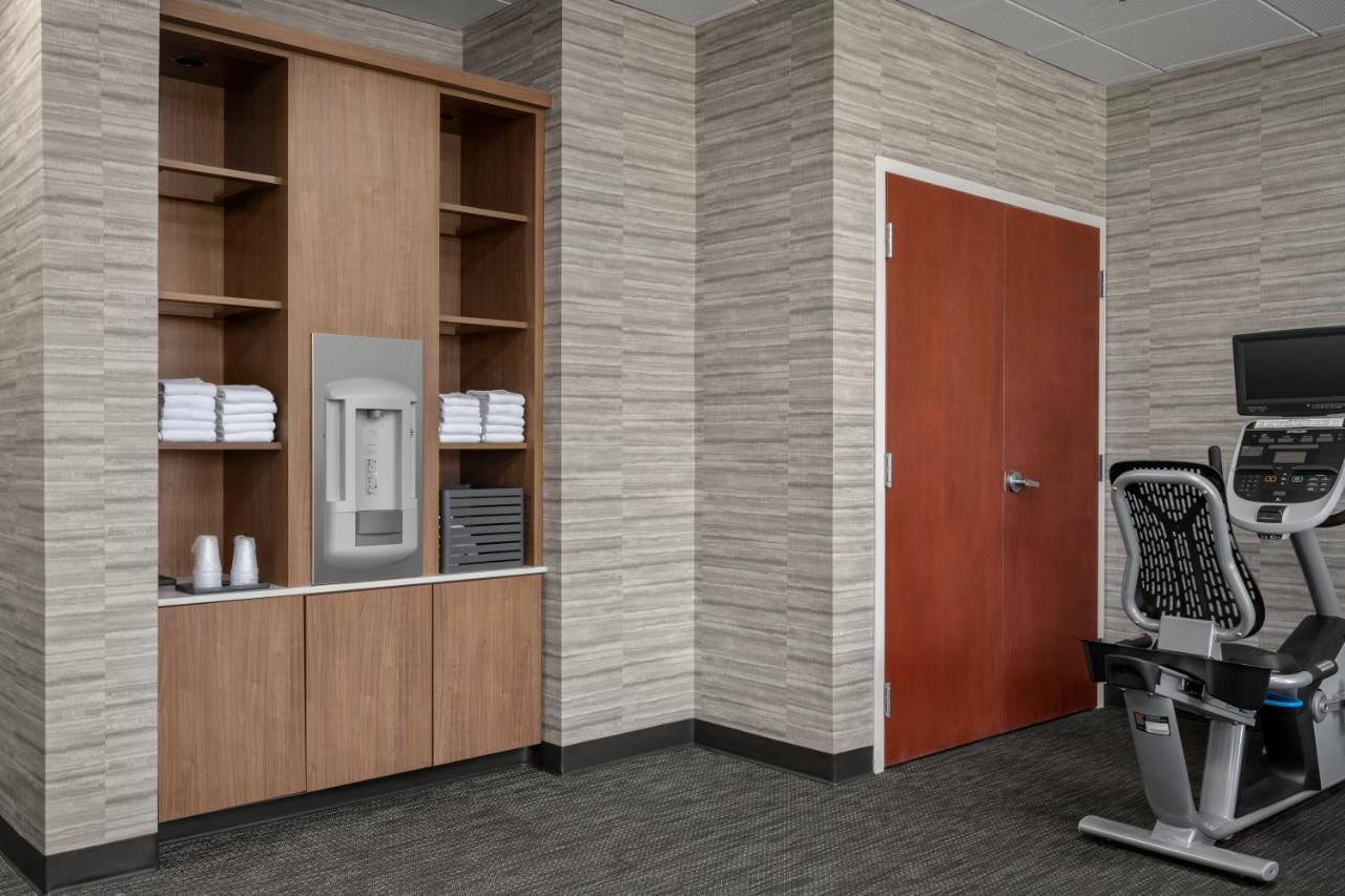 | Courtyard Indianapolis Northwest