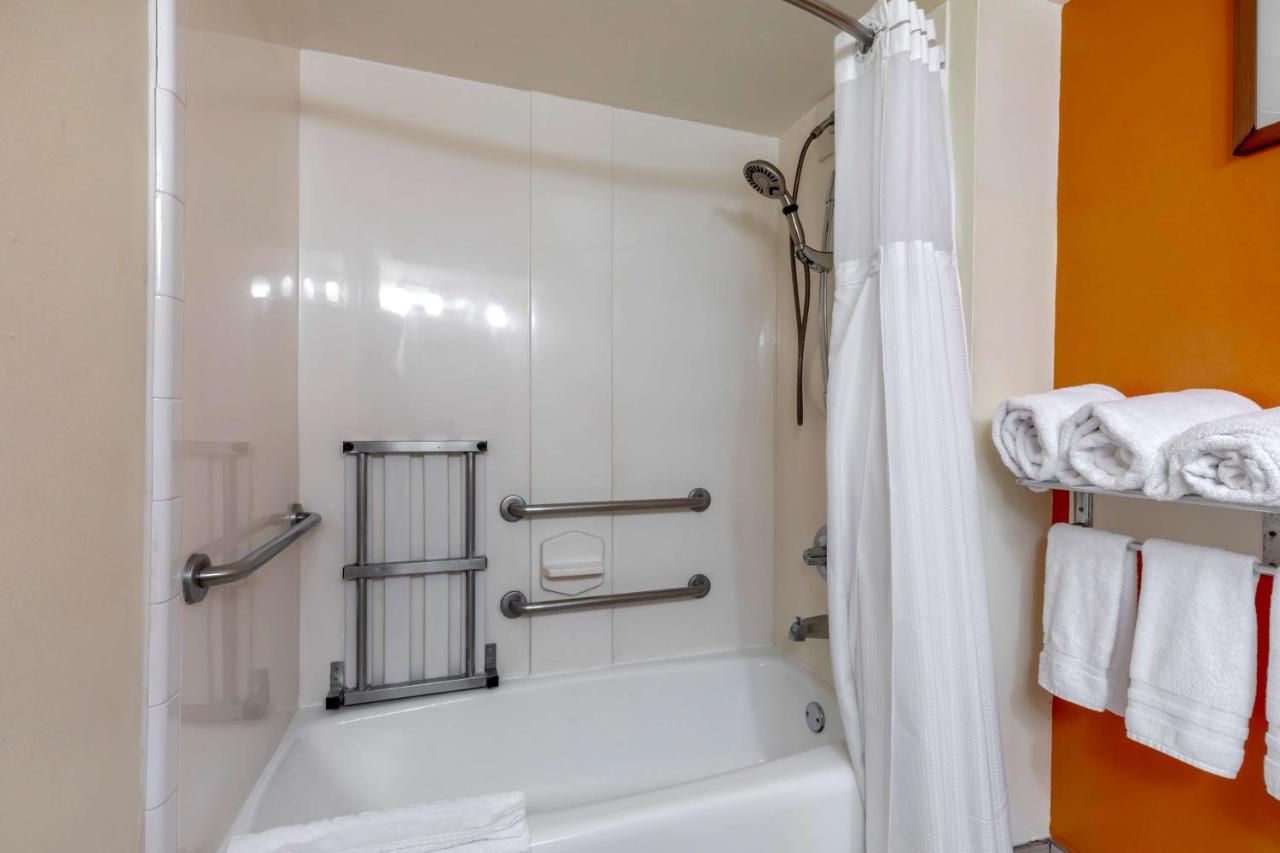  | Best Western Plus Rockwall Inn & Suites