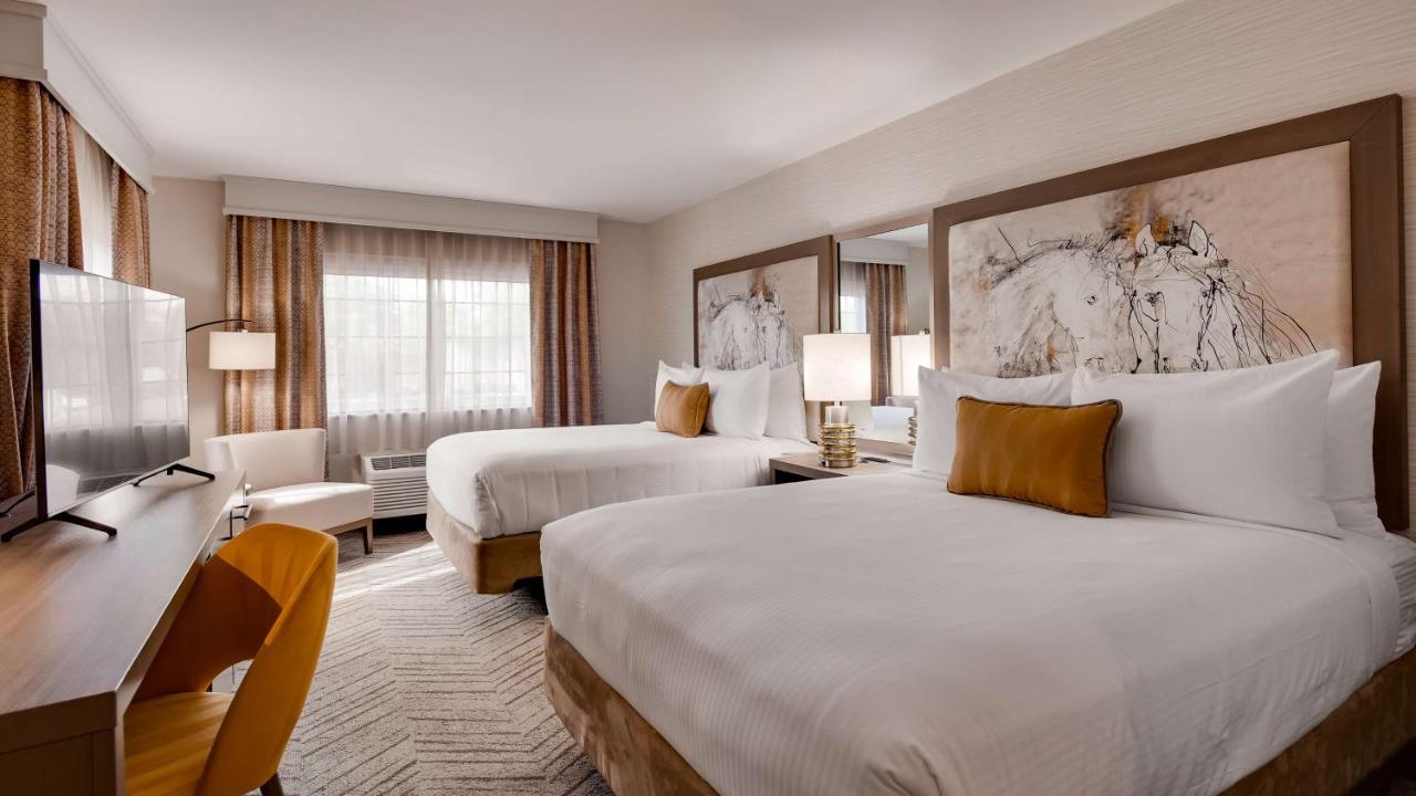 Queen Room with Two Queen Beds at Aiden by Best Western Scottsdale North