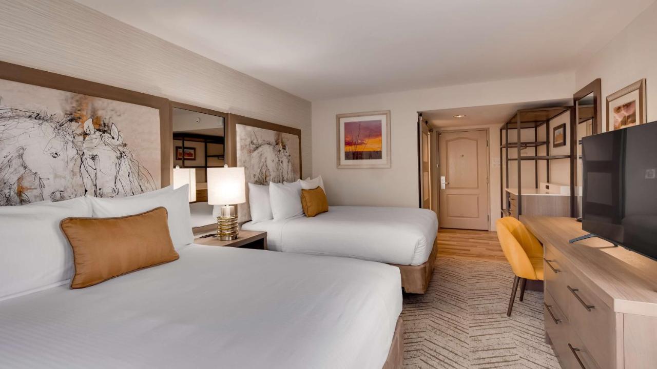 Queen Room with Two Queen Beds at Aiden by Best Western Scottsdale North