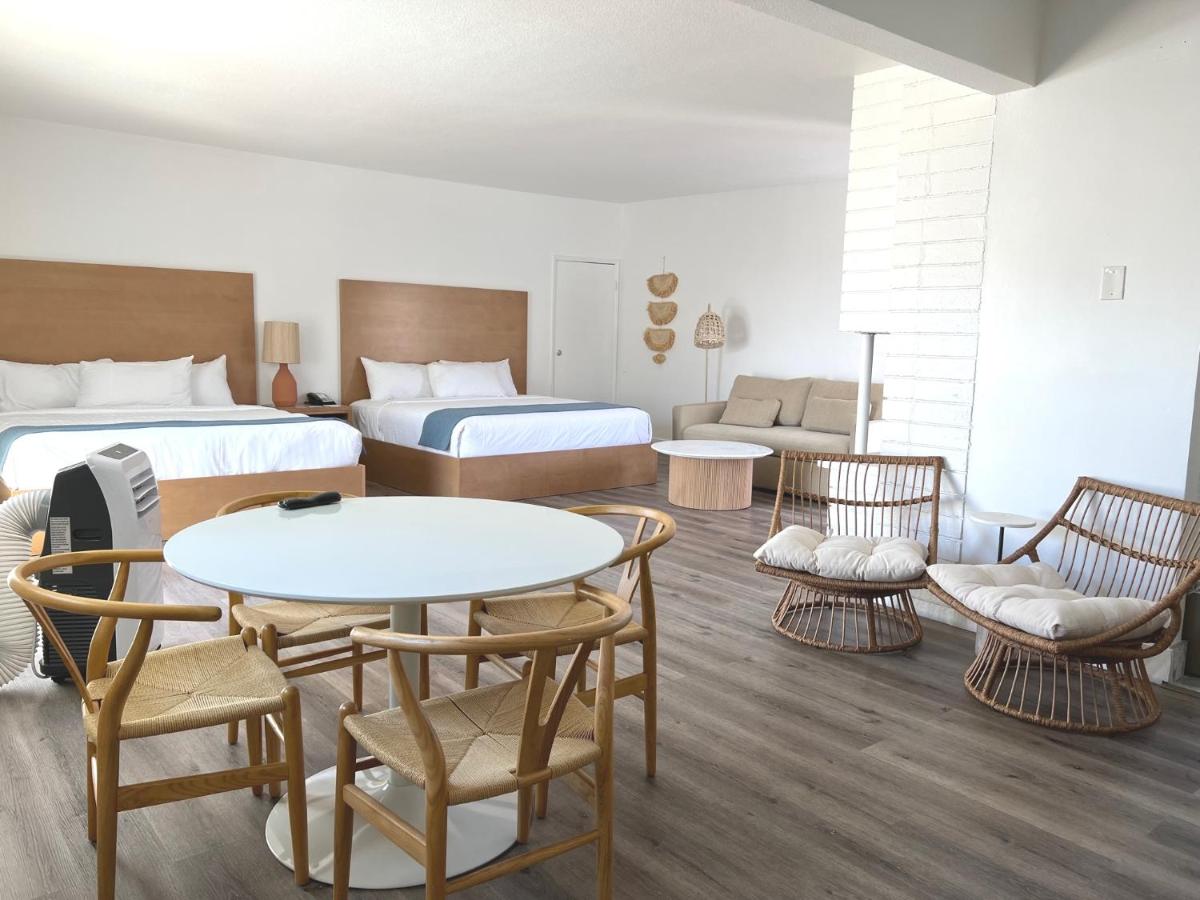 King Room with Fireplace and Sofa Bed - Ocean View at Capri Laguna on the Beach