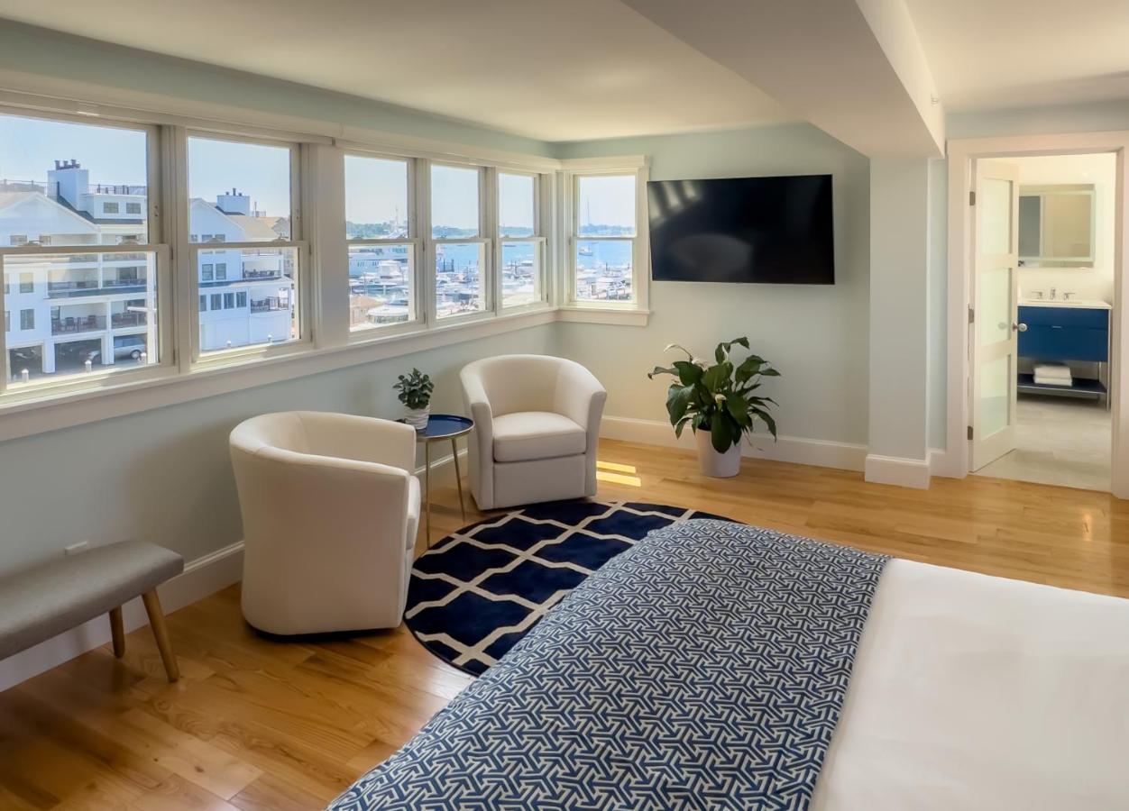 | Harborside Inn