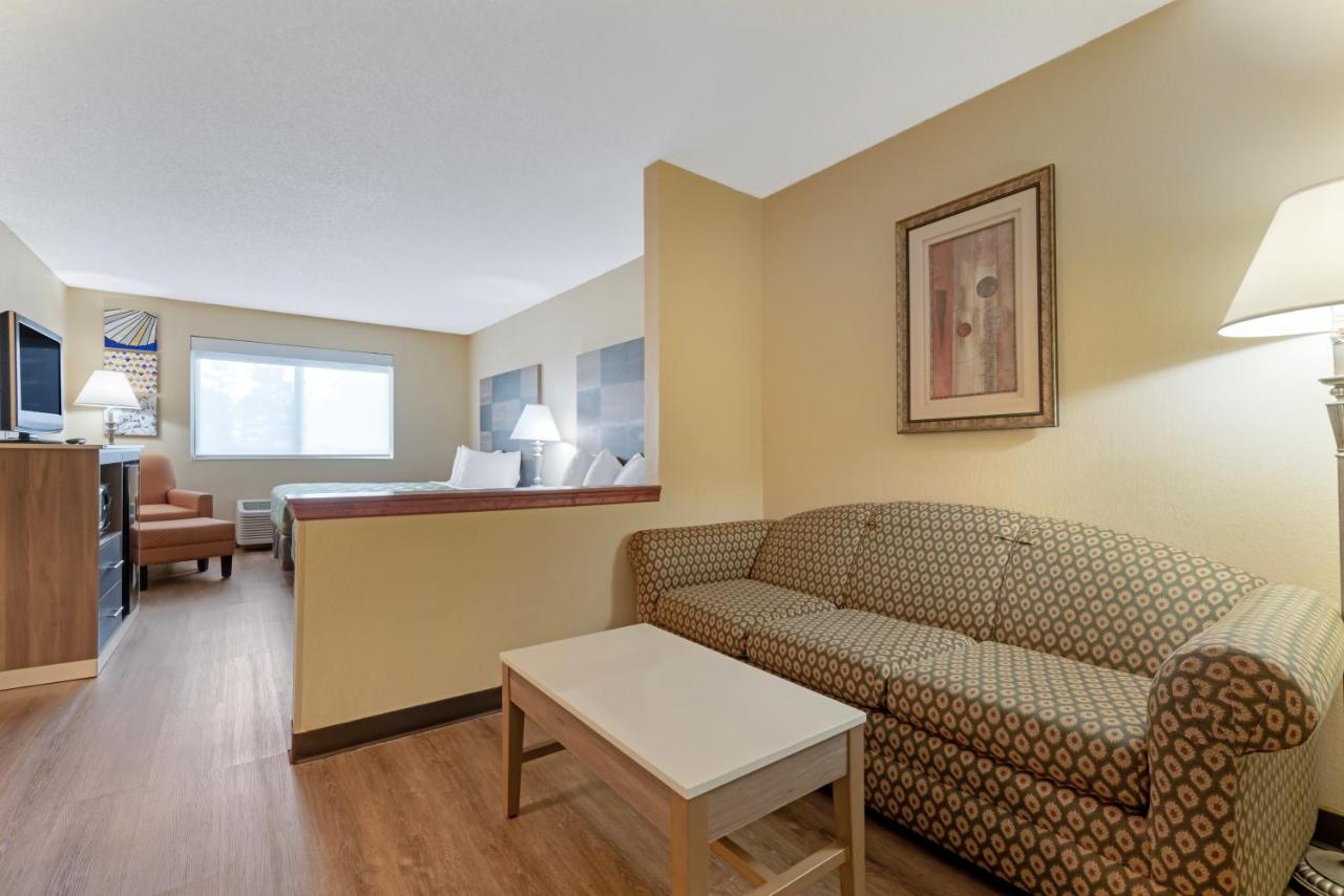 Suite with 2 Queen Beds Non Smoking at Quality Inn Bemidji