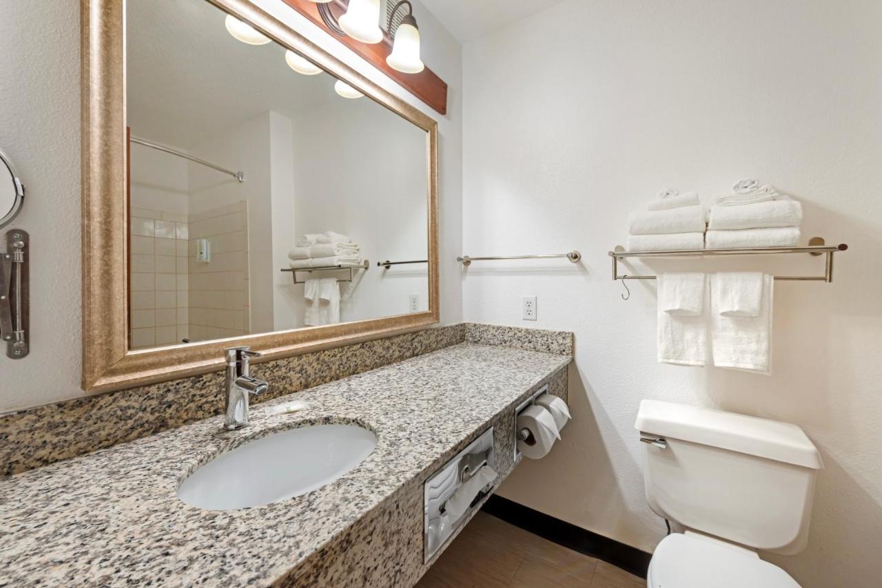 Suite with 2 Queen Beds Non Smoking at Quality Inn Bemidji