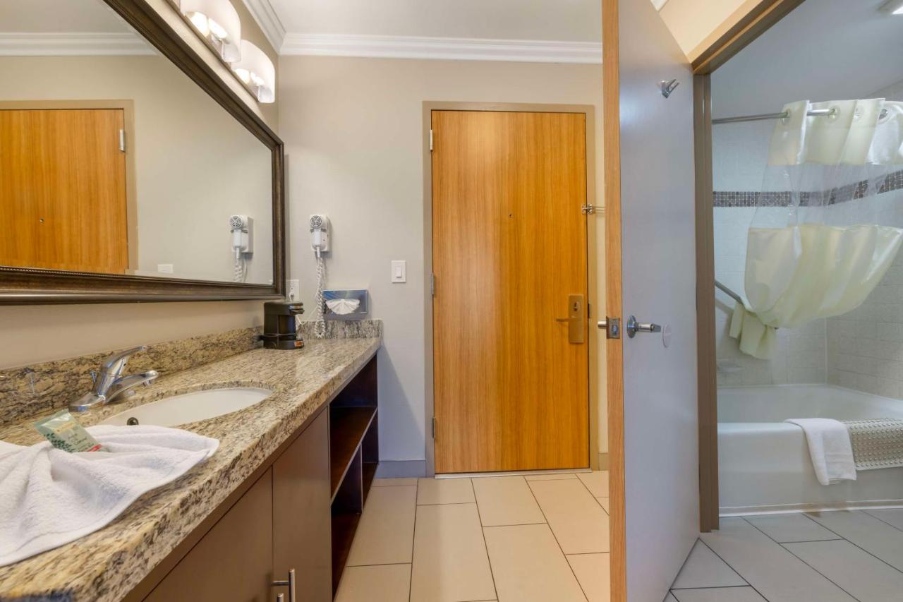 | Best Western Los Angeles Worldport Hotel