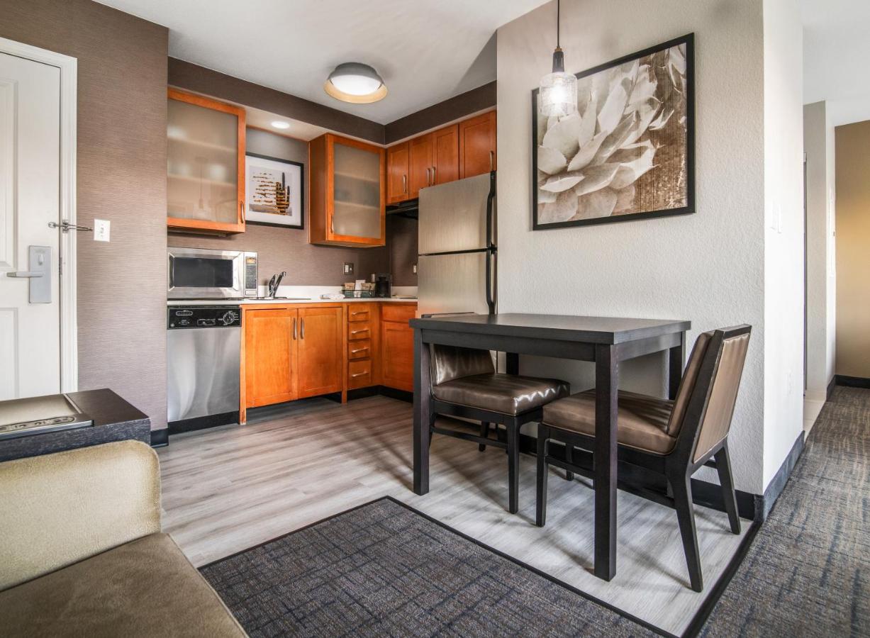 King Studio with Sofa Bed at Residence Inn Phoenix Glendale Sports & Entertainment District