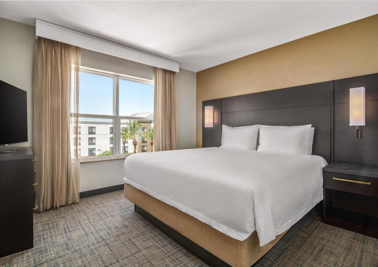 One-Bedroom Suite with Sofa Bed at Residence Inn Phoenix Glendale Sports & Entertainment District