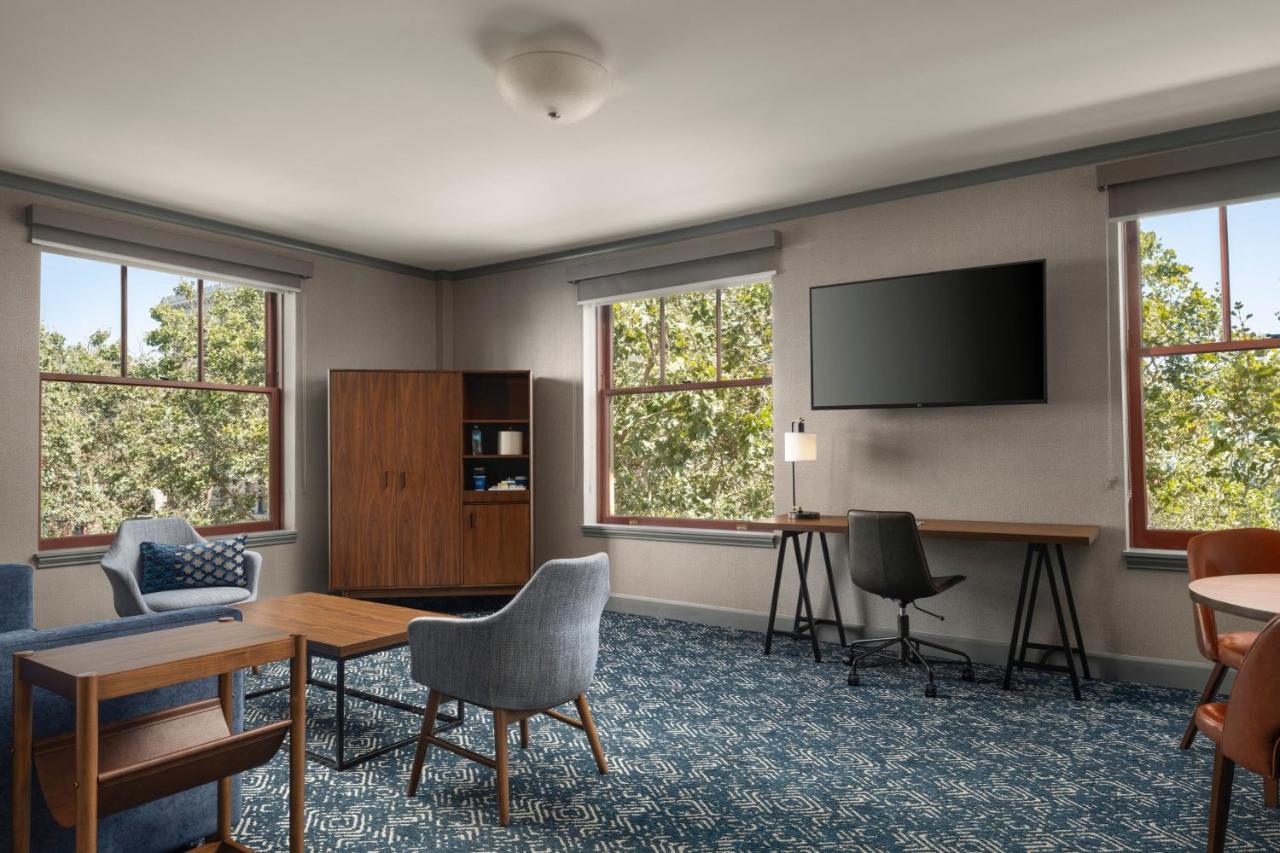 Suite, 1 King, Sofa bed, Corner room at Four Points by Sheraton San Jose Downtown