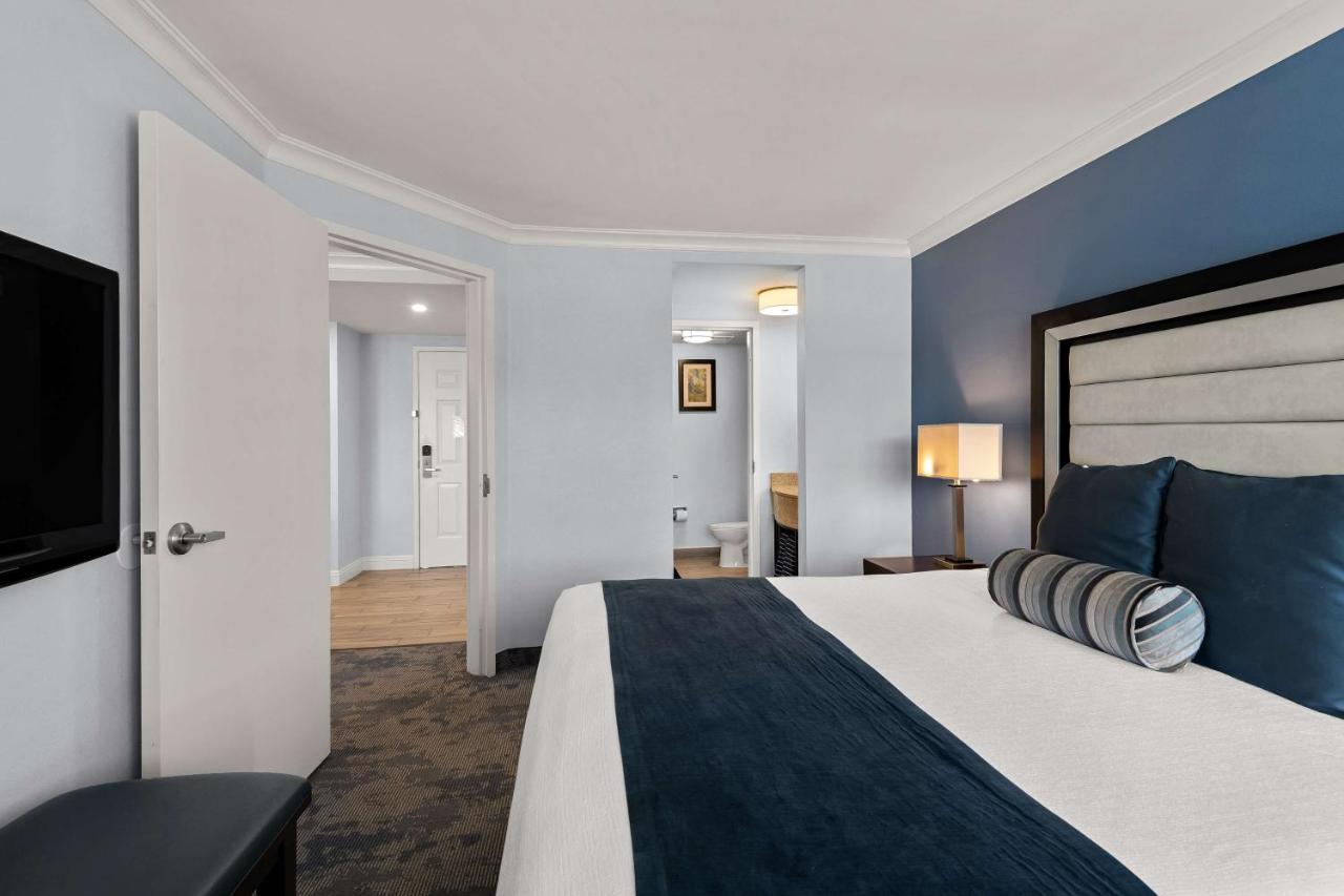  | Best Western Plus Manhattan Beach Hotel