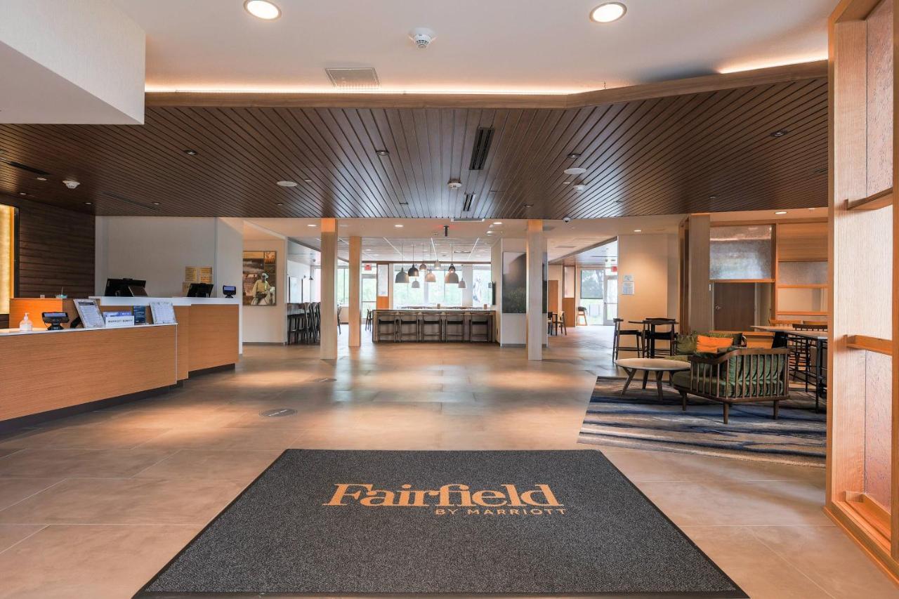 | Fairfield Inn & Suites Marquette
