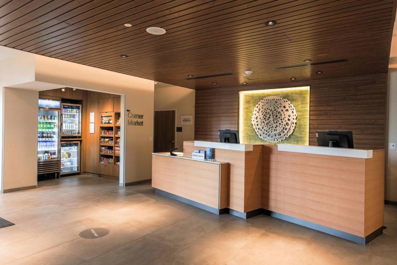 | Fairfield Inn & Suites Marquette