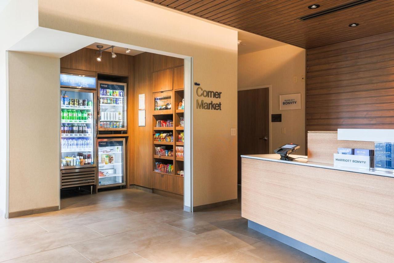 | Fairfield Inn & Suites Marquette