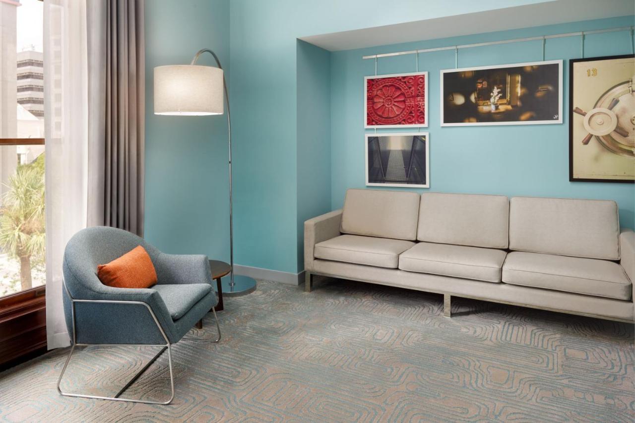 Studio Suite, 1 King at Le Méridien Tampa, The Courthouse