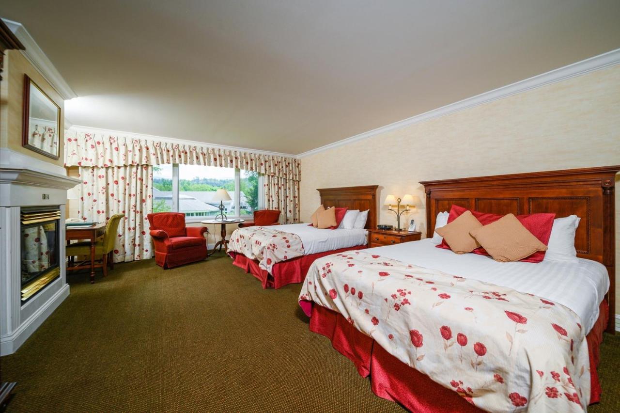 Luxury Room with Two Queen Beds - Max 4 People Including Children at Stoweflake Mountain Resort & Spa