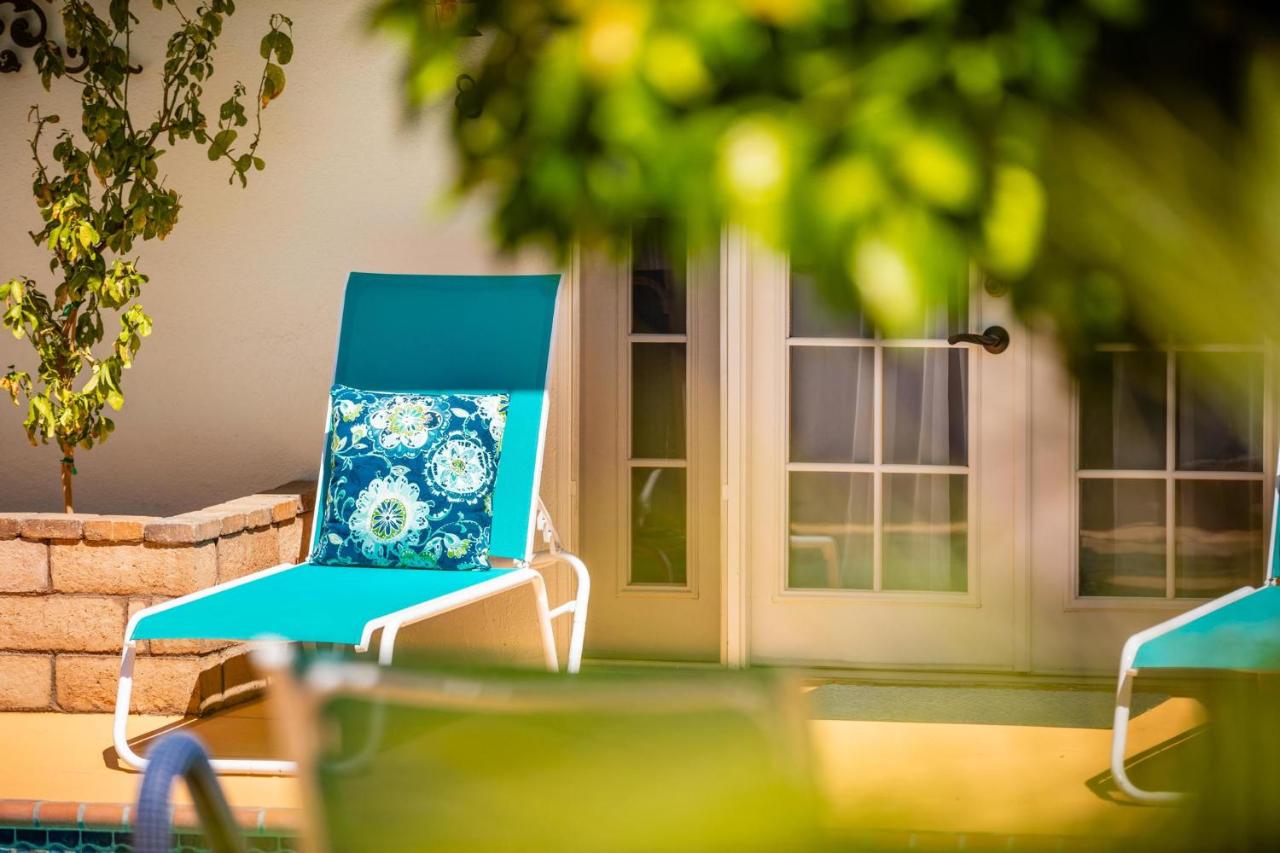  | Old Ranch Inn - Adults Only 21 & Up