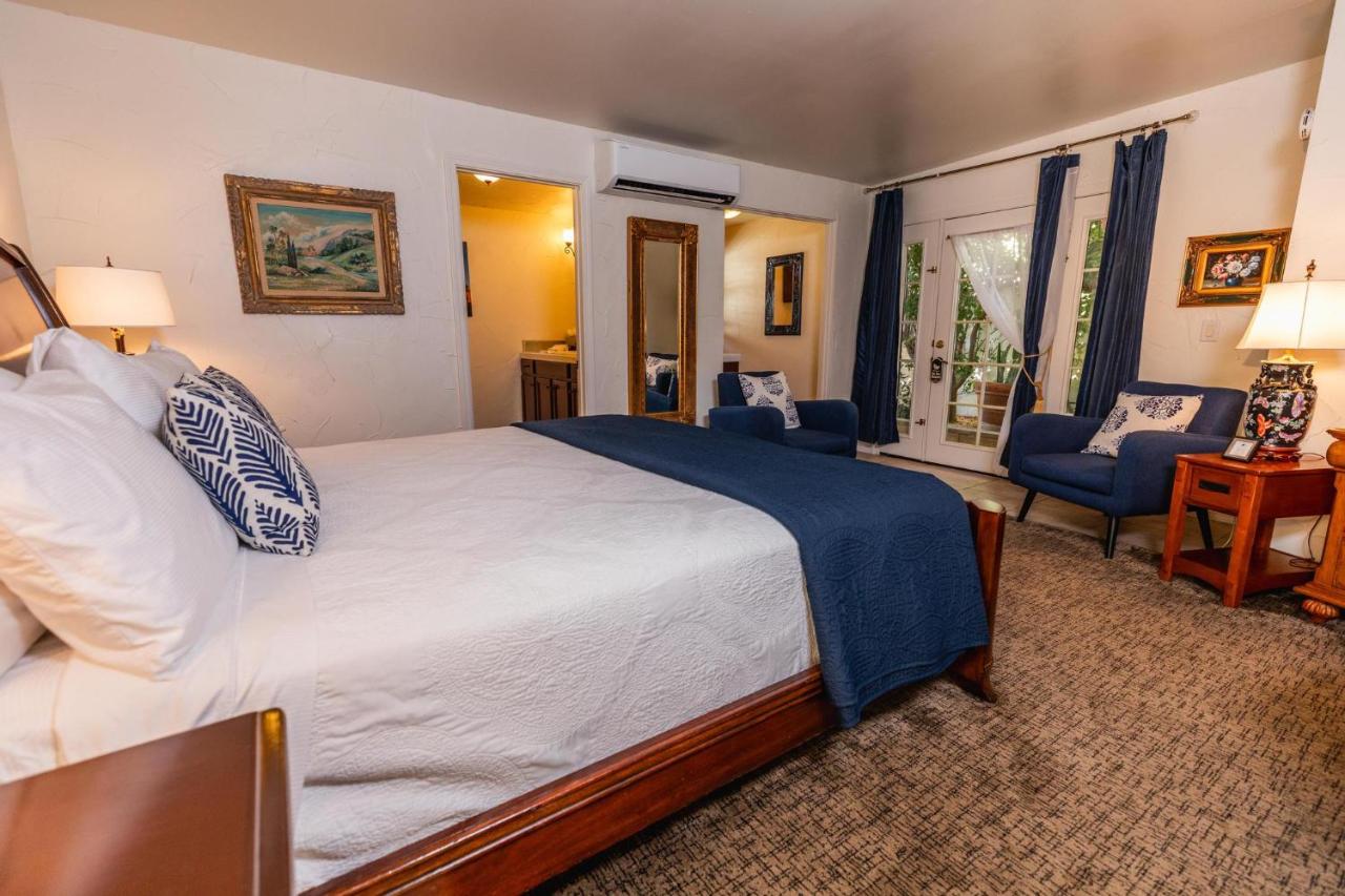  | Old Ranch Inn - Adults Only 21 & Up