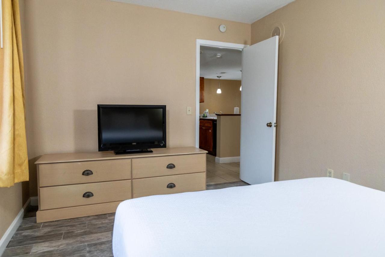 Two-Bedroom Suite - Non Smoking at Legacy Vacation Resorts - Kissimmee/Orlando