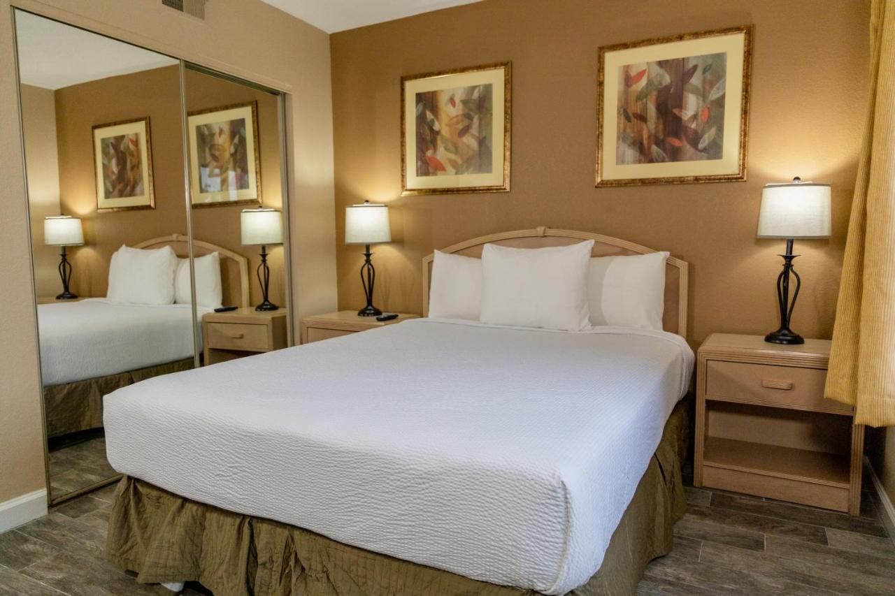 Two-Bedroom Suite - Non Smoking at Legacy Vacation Resorts - Kissimmee/Orlando