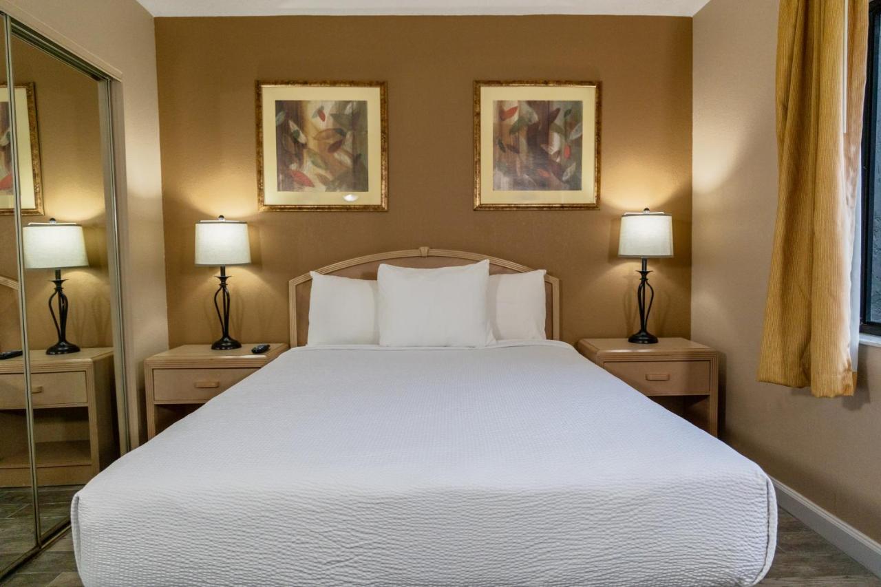 Two-Bedroom Suite - Non Smoking at Legacy Vacation Resorts - Kissimmee/Orlando