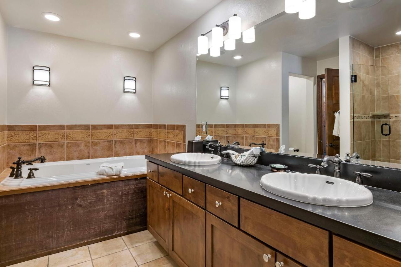 Four-Bedroom Apartment at Bluegreen Vacations Big Bear Village, an Ascend Collection Resort