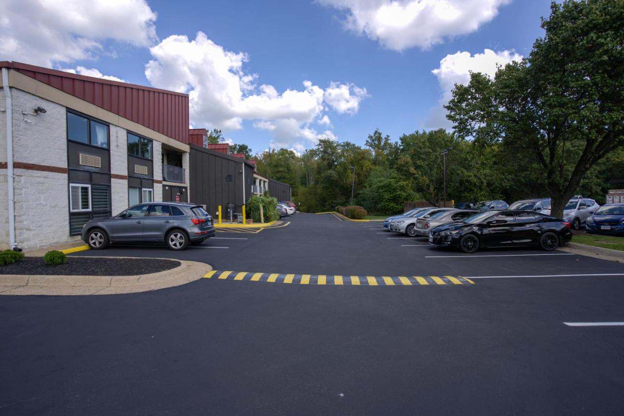  | Excel Inn & Suites