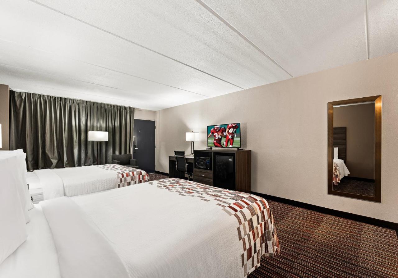 Deluxe Room with Two Queen Beds Non-Smoking at Red Roof Inn Reading