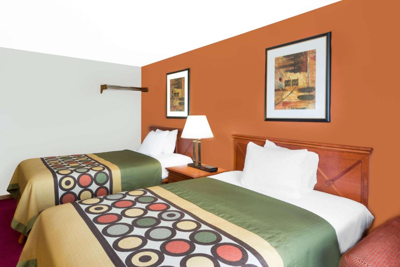  | Super 8 by Wyndham Algona