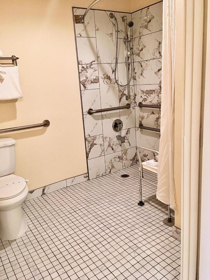 King Room - Disability Access at Lighthouse Suites Inn