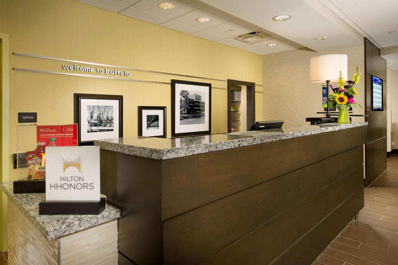 | Hampton Inn & Suites - Buffalo Airport
