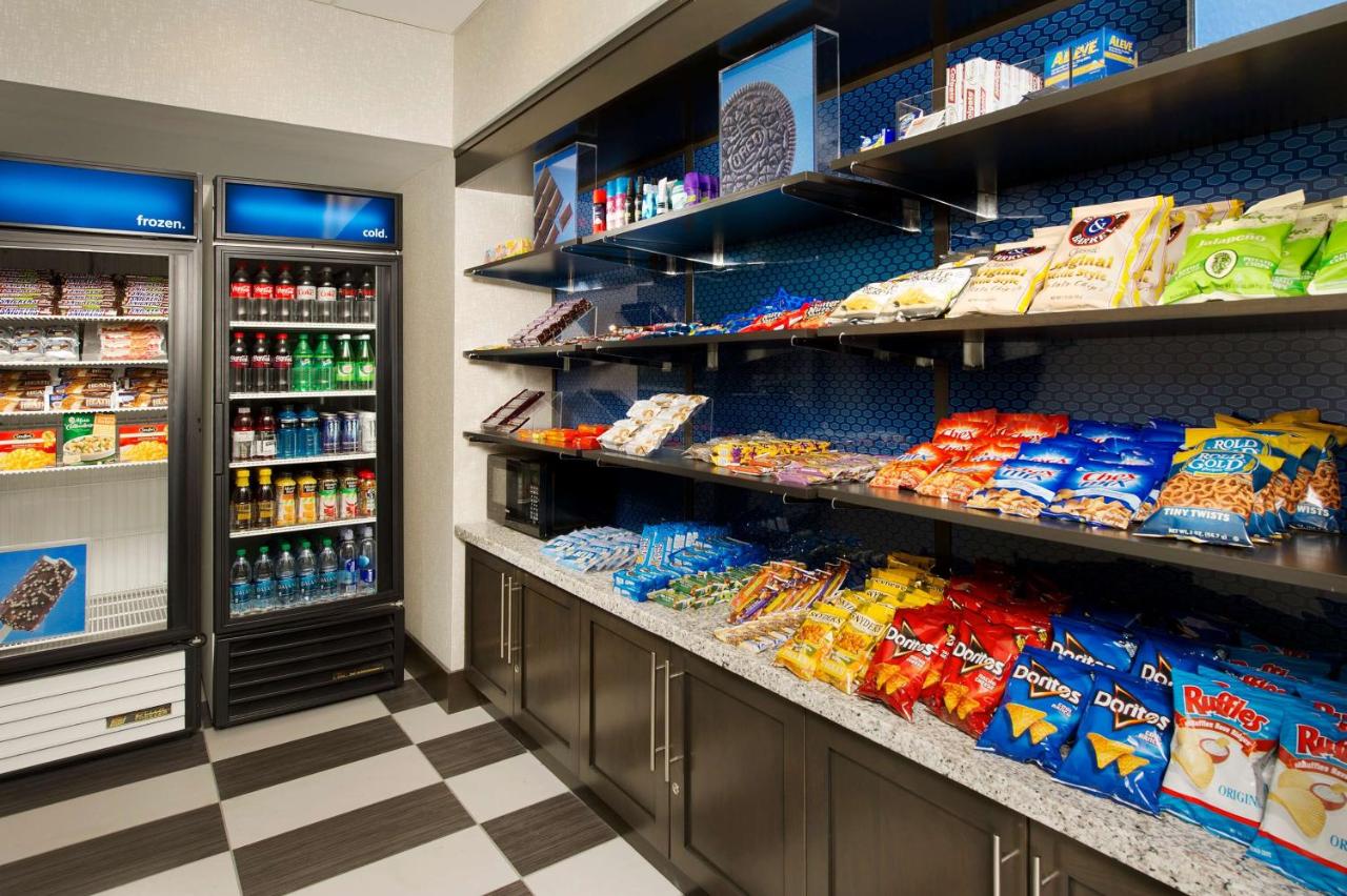  | Hampton Inn & Suites - Buffalo Airport