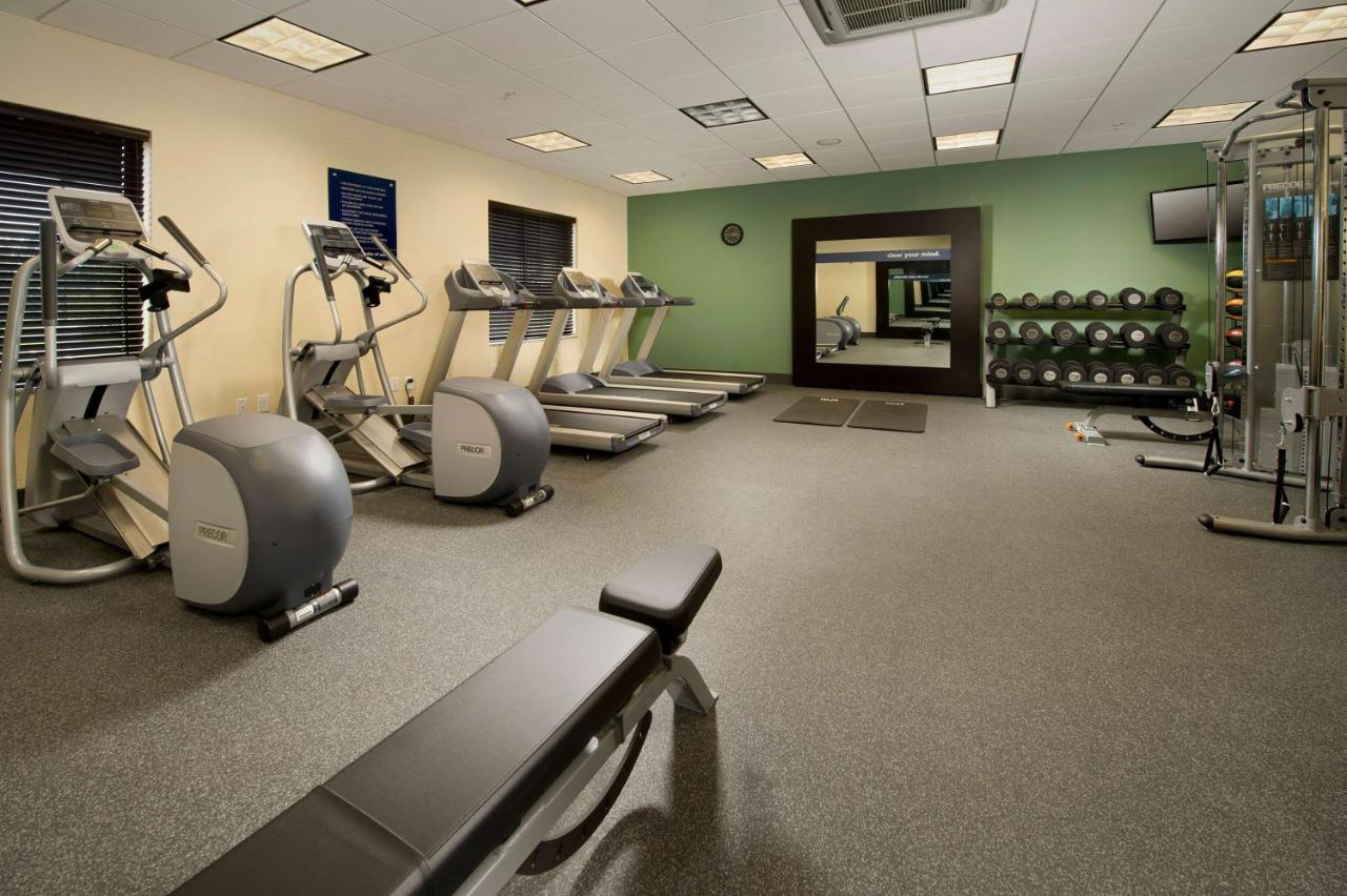| Hampton Inn & Suites - Buffalo Airport