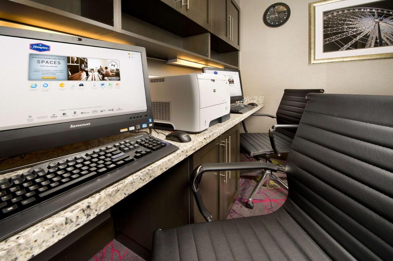 | Hampton Inn & Suites - Buffalo Airport
