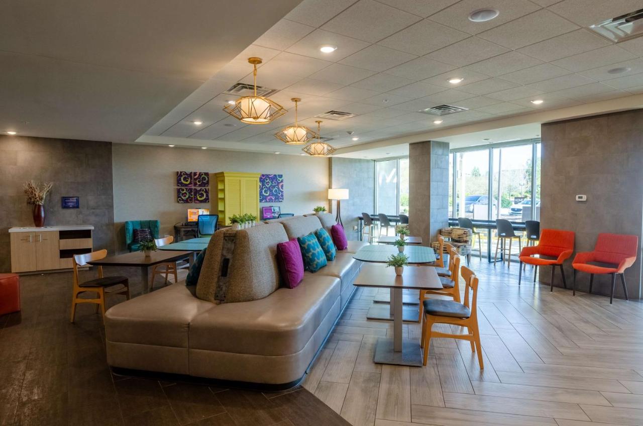  | Home2 Suites By Hilton Atlanta Camp Creek Parkway, Ga