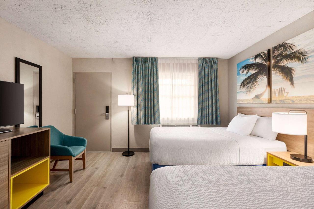 Deluxe Double Room with Two Double Beds - Non-Smoking at Days Inn by Wyndham Miami Airport North