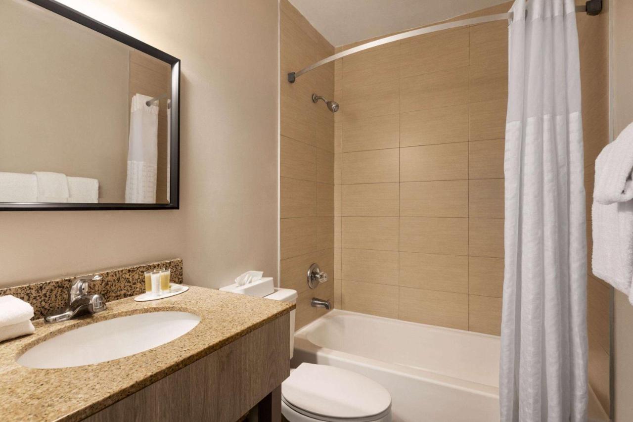 King Room - Non-Smoking at Days Inn by Wyndham Miami Airport North