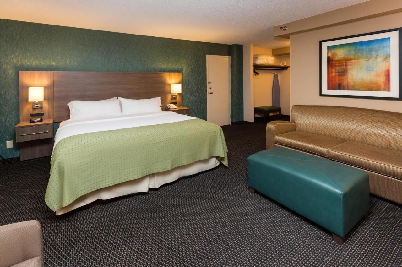 | Holiday Inn Des Moines-Downtown-Mercy Campus, an IHG Hotel