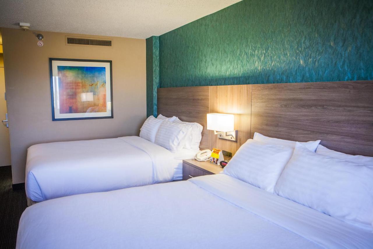 | Holiday Inn Des Moines-Downtown-Mercy Campus, an IHG Hotel