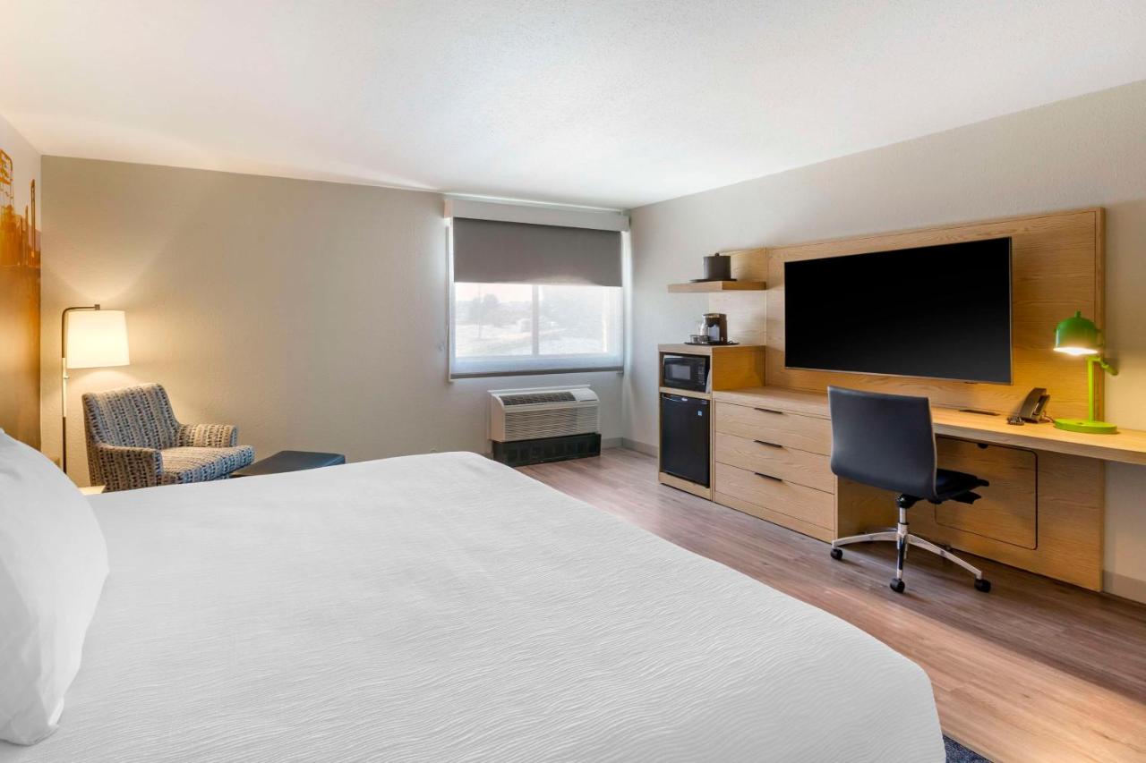 Deluxe King Room at Best Western Plus Butte Plaza Inn