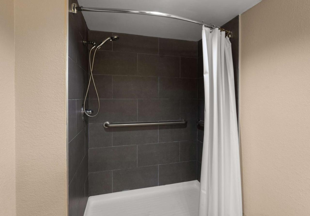  | Best Western Adena Inn