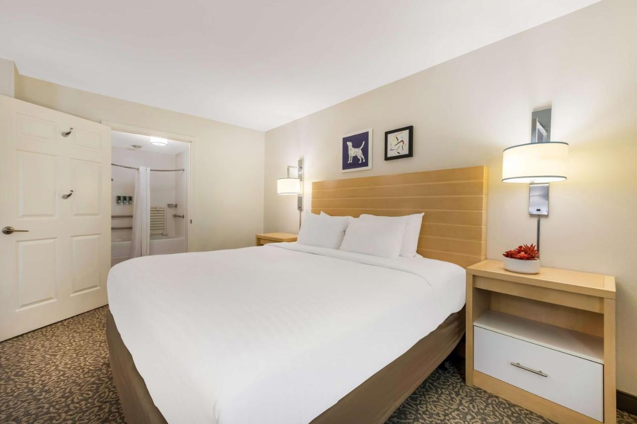 King Studio at Sonesta ES Suites Charlotte Arrowood
